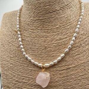 Elegant Pearl Necklace with Rose Quartz Pendant